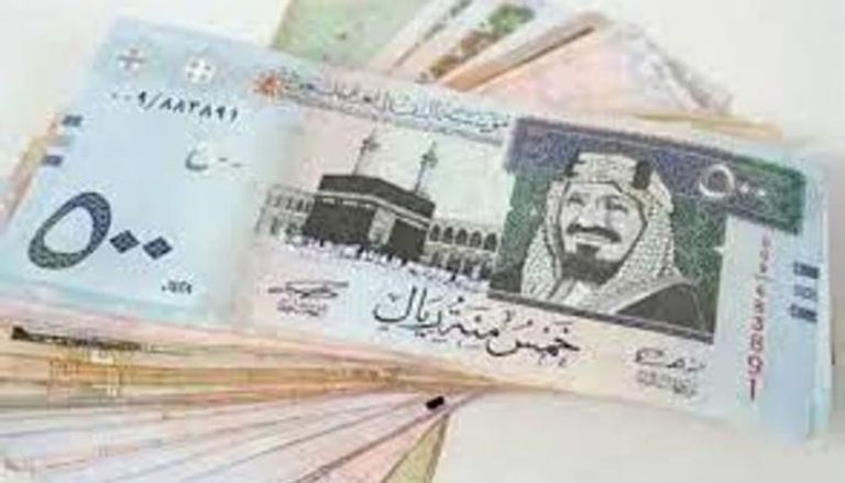 أسعار العملات 3-12-2025 : الريال السعودي بـ 12.61 جنيه للشراء